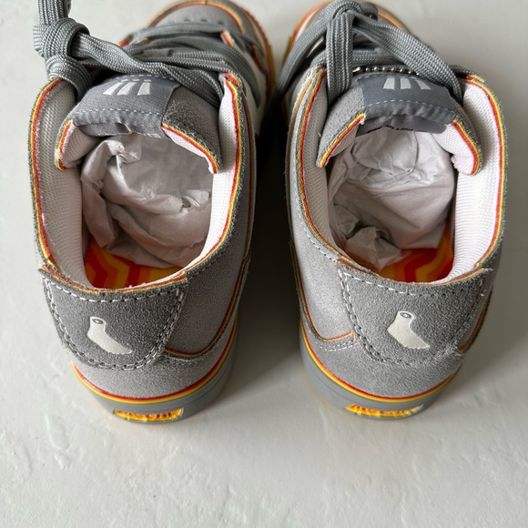 MSCHF Gobstomper Graylag Goose Edition | Size 7 Men | 8.5 Women (NWT) - Picture 4 of 7